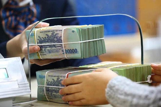Một số môi giới trái phiếu doanh nghiệp chào mời khách hàng tham gia đầu tư với cam kết không cần là nhà đầu tư chuyên nghiệp (Ảnh minh họa).