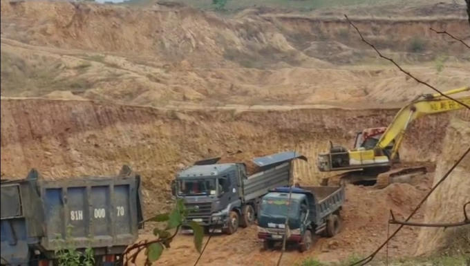 Một điểm khai thác của công ty Phương Đông Gia Lai, dù trong giấy phép chỉ được khai thác độ sâu tối đa 4,5 mét.