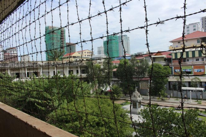 Bảo tàng diệt chủng Toul Sleng (nhà tù S21) như một khoảng lặng giữa lòng thủ đô Phnom Penh