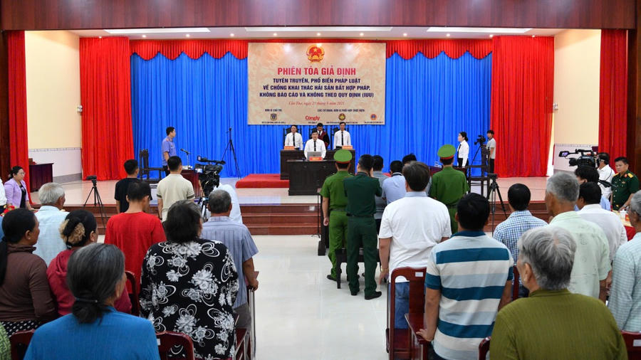Hội đồng xét xử tại “Phiên tòa giả định” tuyên án