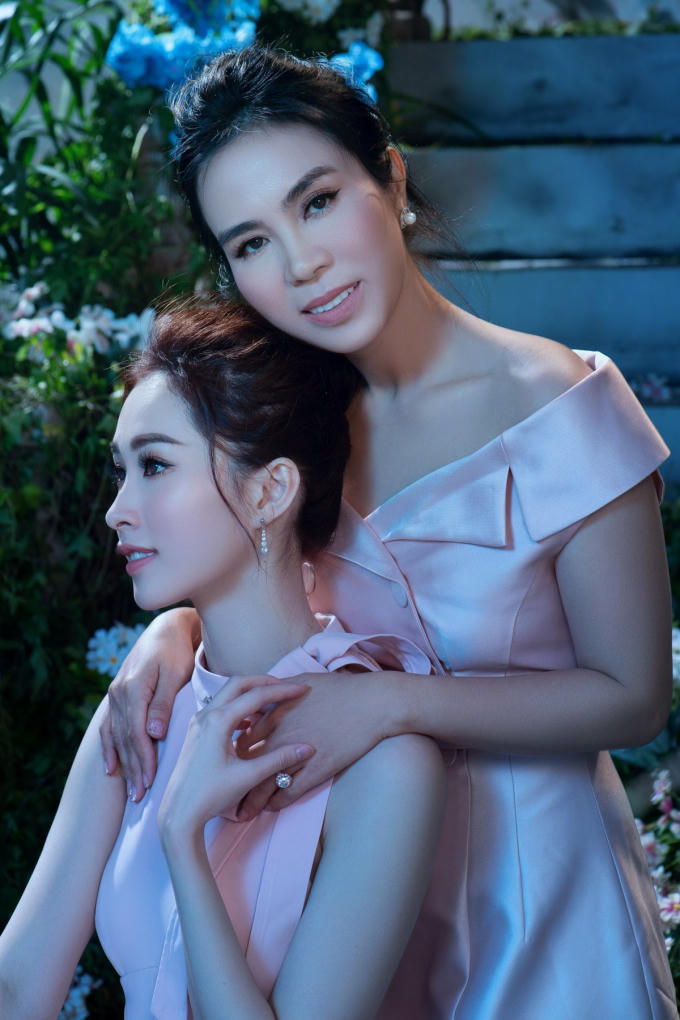 Đặng Thu Thảo c&ugrave;ng d&agrave;n người đẹp ngời ngời kh&iacute; chất với thời trang Xu&acirc;n H&egrave;