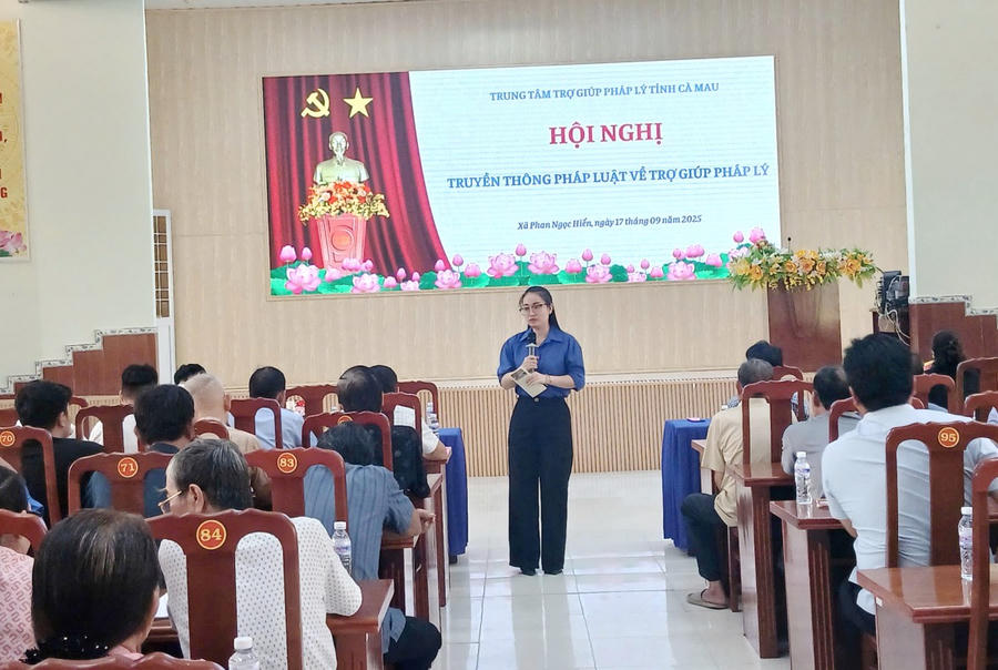 Trung tâm Trợ giúp pháp lý Nhà nước tỉnh Cà Mau tổ chức Hội nghị truyền thông pháp luật về trợ giúp pháp lý và tư vấn pháp luật tại xã Phan Ngọc Hiển.