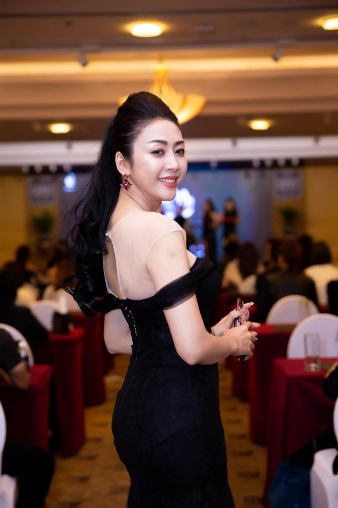 Hoa hậu Nhật Phượng khoe vẻ đẹp huyền bí tại cuộc thi sắc đẹp