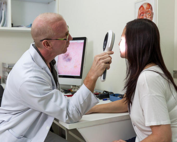 Bệnh viện Da liễu trung ương tổ chức chương trình “Khám và tư vấn miễn phí về các bệnh lây truyền qua đường tình dục” - ảnh internet