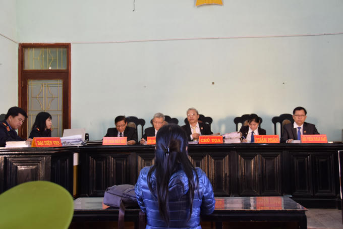 Bị cáo Tân bào chữa tại phiên tòa.