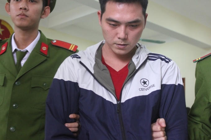 Bị cáo Tú mong được giảm nhẹ hình phạt để về nuôi con (ảnh CTV).
