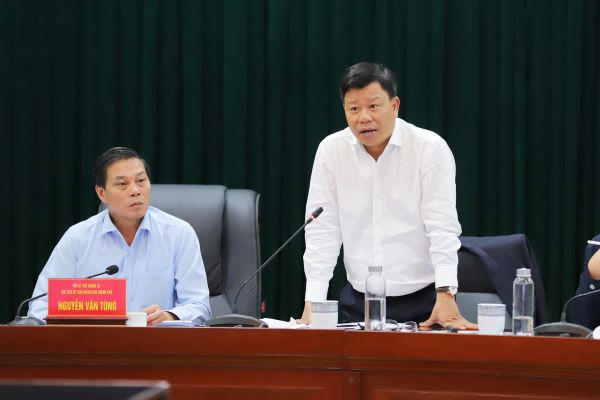 Trưởng Ban QLKKT Lê Trung Kiên chia sẻ những khó khăn, vướng mắc trong quá trình triển khai xây dựng mới các KCN, CCN