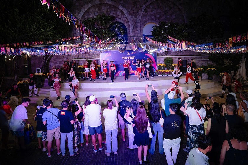 Du khách đến Phú Quốc dịp Tết Nguyên đán.