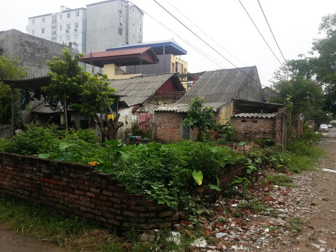 18 hộ dân tại xóm Thành Trung nghi ngờ về diện tích đất bị thu hồi do UBND huyện Gia Lâm ban hành quyết định.