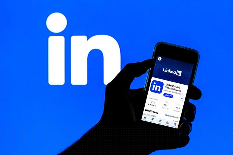 Hồ sơ của 500 triệu người dùng LinkedIn đã bị rao bán công khai trên một trang mua bán của tin tặc (Ảnh: Forbes).