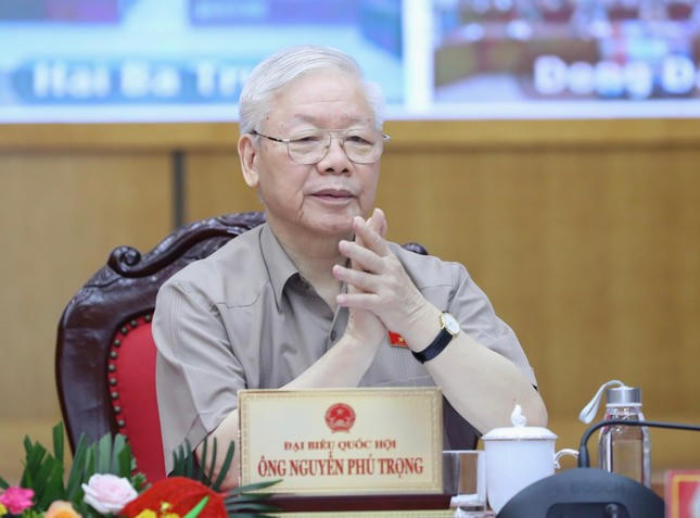 Tổng B&iacute; thư Nguyễn Ph&uacute; Trọng tại buổi tiếp x&uacute;c cử tri ba quận Đống Đa, Ba Đ&igrave;nh, Hai B&agrave; Trưng.