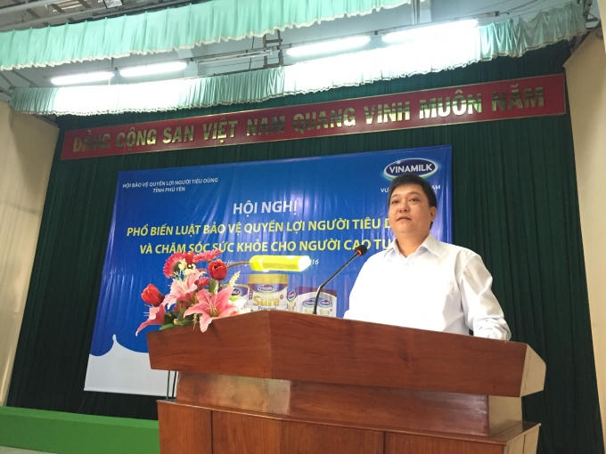 Nguyễn Kim Trung- Giám đốc Kinh Doanh miền Trung 1 phát biểu tại hội thảo ở Phú Yên.