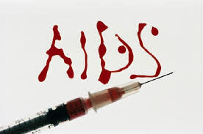 Không phải mọi kim tiêm dính máu đều có thể lây nhiễm HIV.