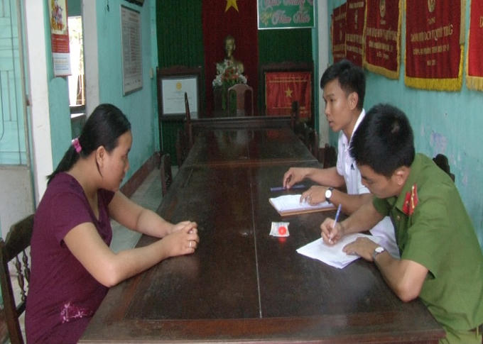 Cơ quan chức năng tiến hành điều tra với đối tượng Nguyễn Thị Thu Anh.