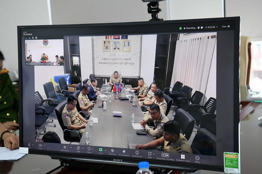 Cuộc gặp xã giao diễn ra dưới hình thức trực tuyến. Ảnh: C04