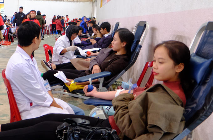 Ấm áp ngày hội hiến máu tình nguyện