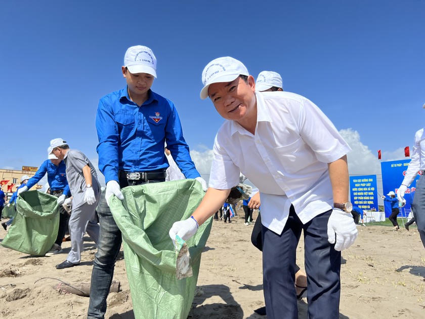 Mít tinh hưởng ứng Ngày Pháp luật Việt Nam 2022 tại Nam Định ảnh 15