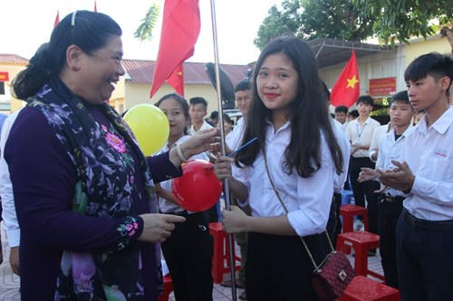 Phó Chủ tịch Quốc Hội Tòng Thị Phóng.