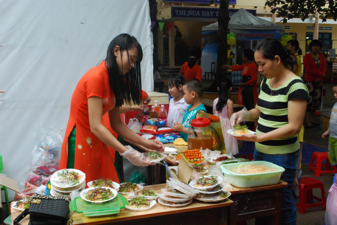 Ngày hội còn là nơi giúp học sinh và giáo viên hiểu hơn về nhau ngoài giờ học trên lớp.