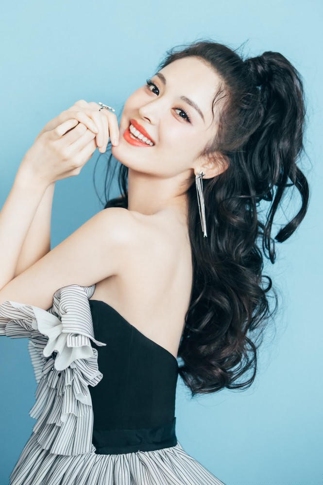 Say đắm nhan sắc 'gây thương nhớ' của người đẹp Tân Cương - ảnh 15