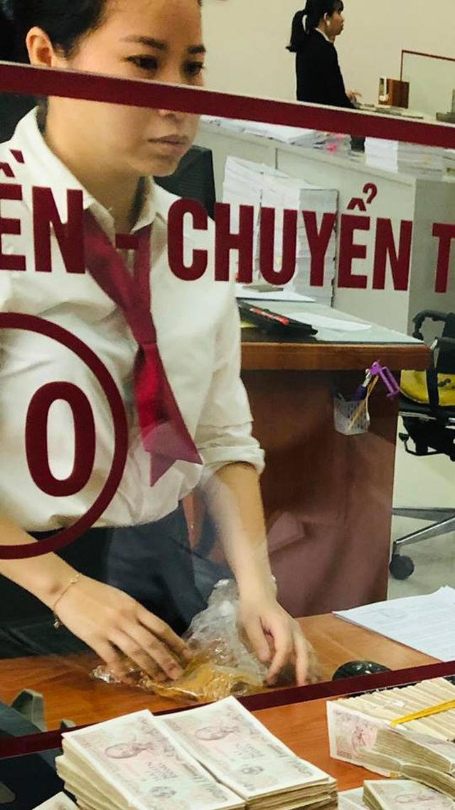 Việc mang tiền đến gửi đã được phía ngân hàng đồng ý.