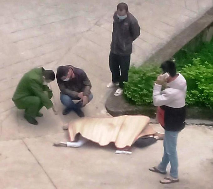 09d90d49870a6e54371b