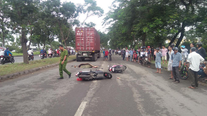 Hiện trường vụ tai nạn thương tâm.