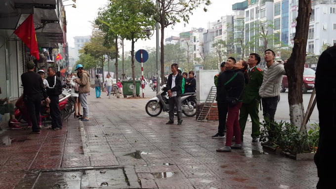 H&agrave; Nội: Ch&aacute;y ng&ugrave;n ngụt ng&ocirc;i nh&agrave; tr&ecirc;n phố X&atilde; Đ&agrave;n