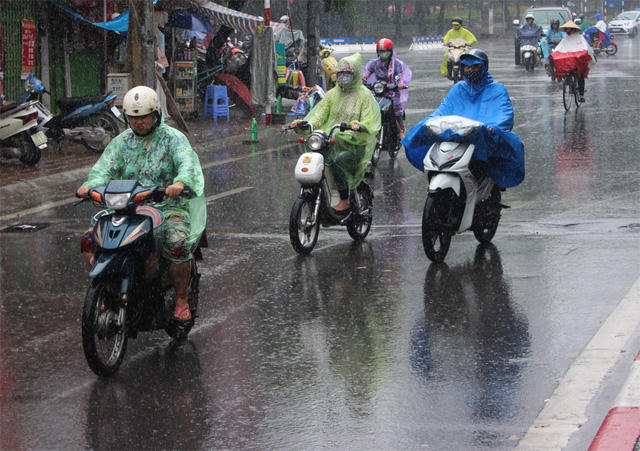 Thời tiết cả nước dịp nghỉ lễ 2/9 dự báo mưa nhiều, có thể ảnh hưởng đến các kế hoạch vui chơi ngoài trời.