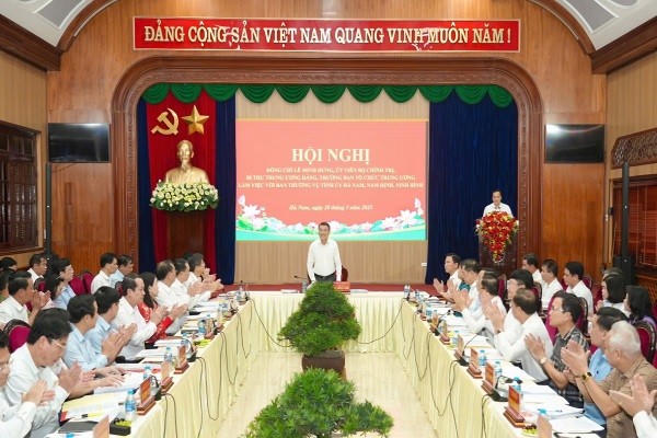 Quang cảnh hội nghị.
