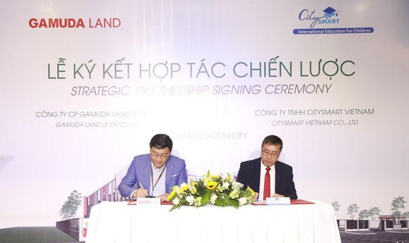 Đại diện hai bên Gamuda Land và CitySmart kí kết hợp tác chiến lược