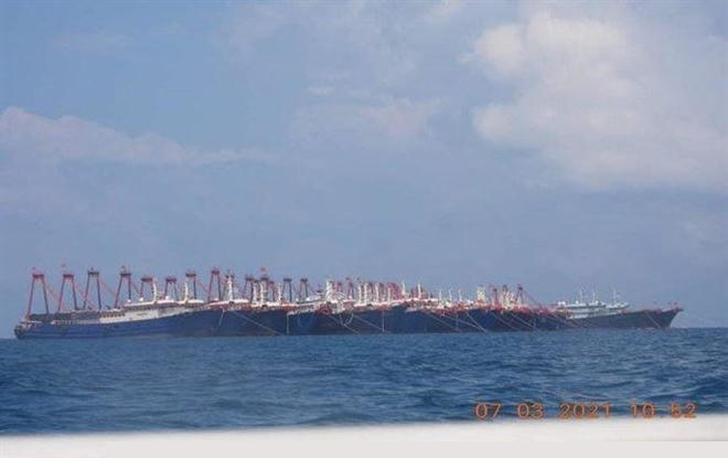 Philippines cho biết họ phát hiện hơn 200 tàu Trung Quốc neo đậu tại rạn san hô ở bãi đá ngầm Whitsun.
