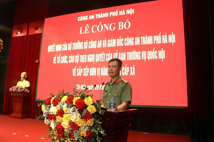 Đại tá Nguyễn Ngọc Quyền, Phó Giám đốc CATP phát biểu phát động phong trào thi đua đặc biệt trong lãnh đạo, chỉ huy các đơn vị thuộc CATP.