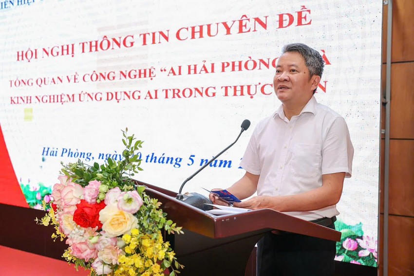 Ông Nguyễn Văn Kính, Phó Chủ tịch Liên hiệp các Hội KH&KT thành phố Hải Phòng phát biểu khai mạc hội nghị.