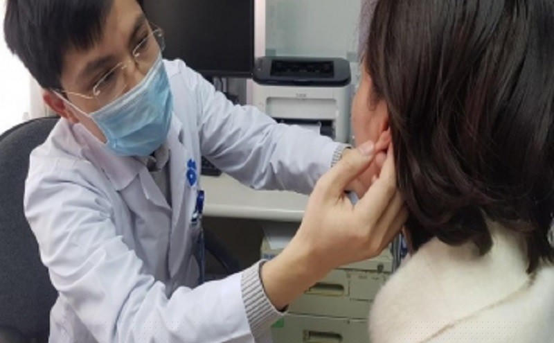 Cẩn trọng với việc tiêm tai tài lộc.