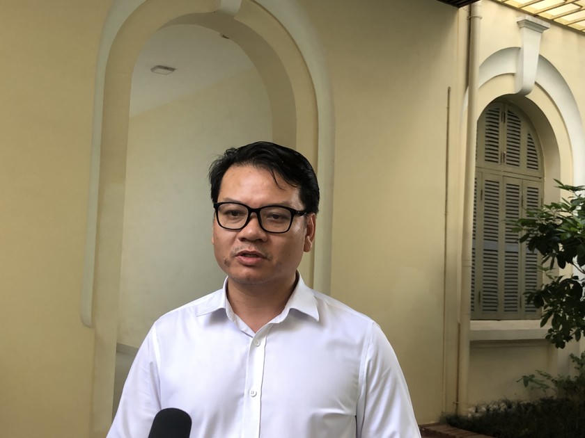 Nhà báo Trần Anh Tú.