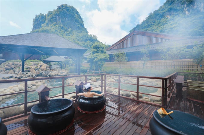 Khu nghỉ dưỡng tắm khoáng nóng Yoko Onsen Quang Hanh (Quảng Ninh)