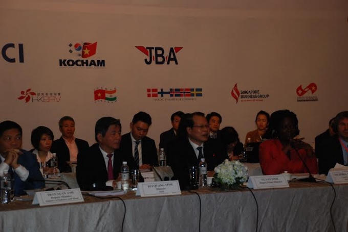 Các đại biểu dự diễn đàn doanh nghiệp Việt Nam.