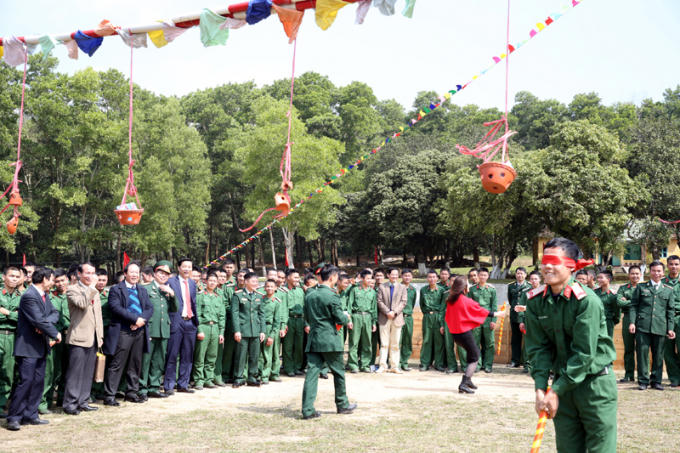Những trò chơi đầu năm.