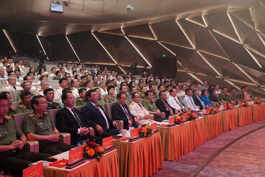 Các đại biểu tham dự Buổi lễ.