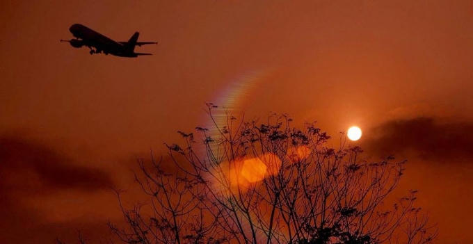 Chuyến bay đầu năm chở theo bao ước mơ, bao hoài bão về một năm mới bình an, hạnh phúc.  Ảnh: Phạm Thành Nghiệp