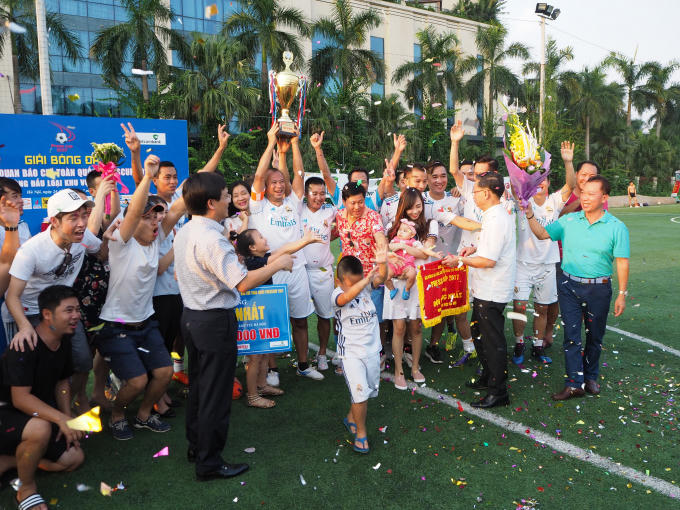 Chung cuộc, đội VTV và báo Pháp luật Việt Nam cùng giành tấm vé vào chúng kết Press cup toàn quốc 2017 tại TP Hồ Chí Minh.