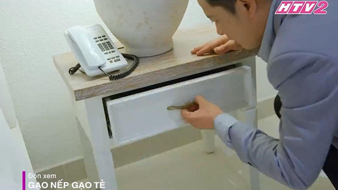 Gạo nếp gạo tẻ tập 54: Kh&aacute;n giả hả h&ecirc; khi C&ocirc;ng ăn trộm tiền bị t&igrave;nh nh&acirc;n bắt quả tang, nhục nh&atilde; đuổi khỏi nh&agrave;