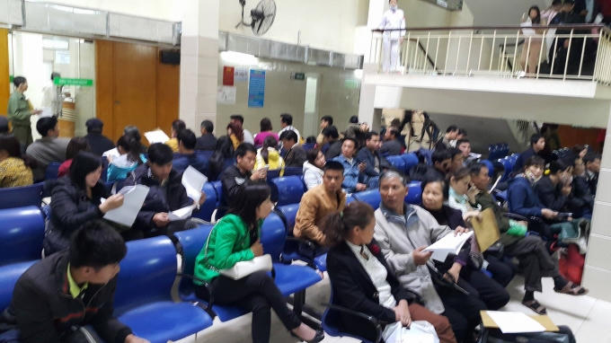 Theo thông tư 37, khi giá các dịch vụ y tế tăng, người được lợi nhiều nhất là bệnh nhân có thẻ bảo hiểm y tế. (Ảnh: Thu Hường)
