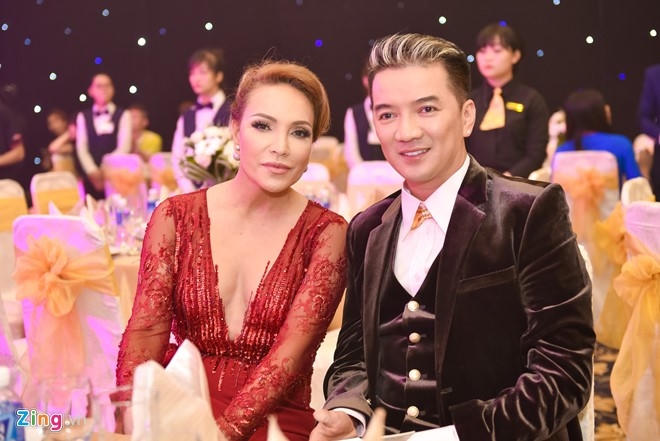 Ngoài vai trò khách mời, Đàm Vĩnh Hưng và Thanh Hà còn mang đến những ca khúc khuấy động đêm tiệc.