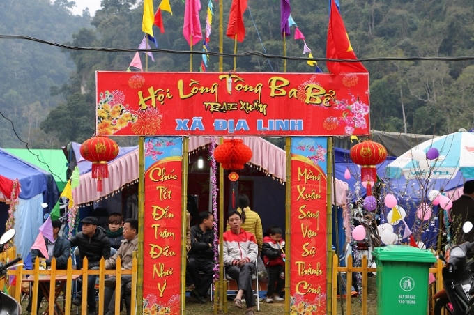 Gian trại xã Địa Linh.  Ảnh: Trung Du.