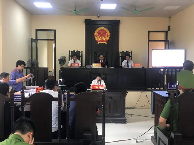 Quang cảnh phiên tòa.