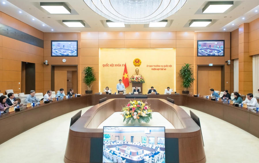 Phiên họp Ủy ban Thường vụ Quốc hội chiều 14/5.