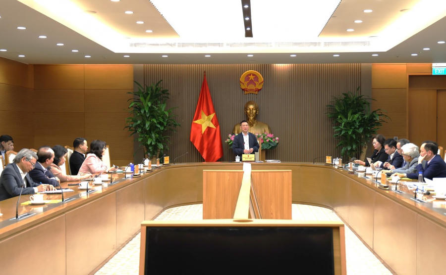 Phó Thủ tướng Hồ Đức Phớc đồng tình với báo cáo của NHNN Việt Nam, nêu rõ sẽ tiếp thu đầy đủ ý kiến của các chuyên gia để tập hợp, báo cáo với Thủ tướng Chính phủ - Ảnh: VGP/Trần Mạnh.