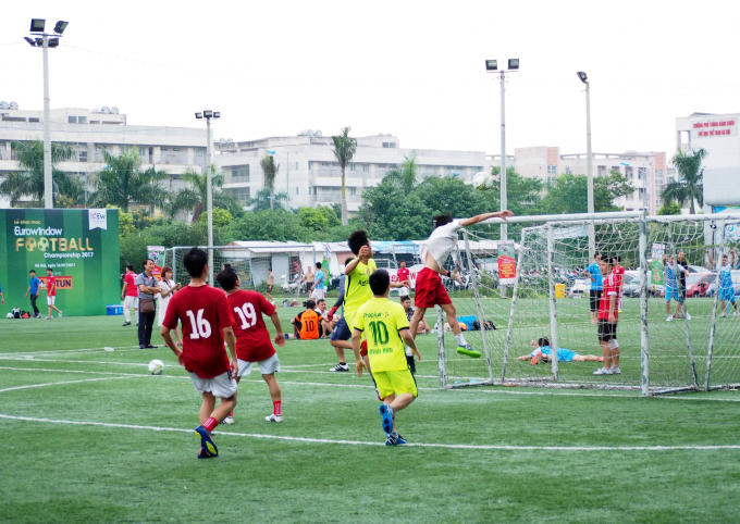 Có rất nhiều những pha bóng đẹp được tạo ra từ các cầu thủ của hai đội bóng.